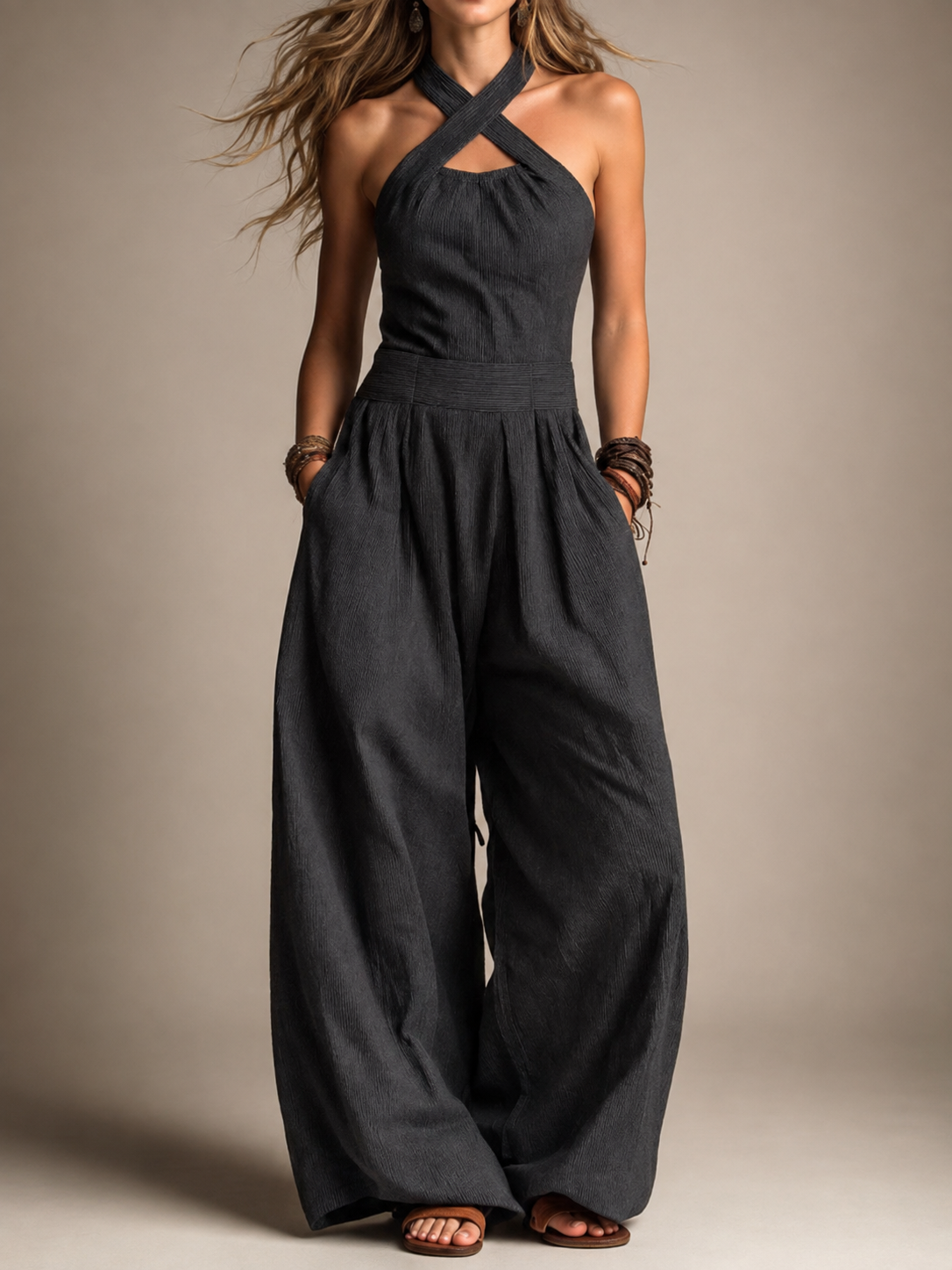 Desiré | Mono Elegante con Escote Cruzado